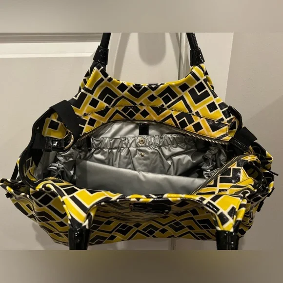 Kate Spade Stevie diaper bag! Like new - Picture 2 of 11